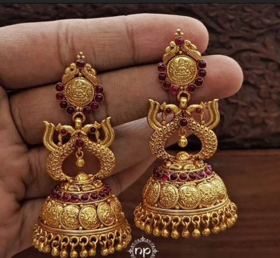 Best Gold Jhumka Designs