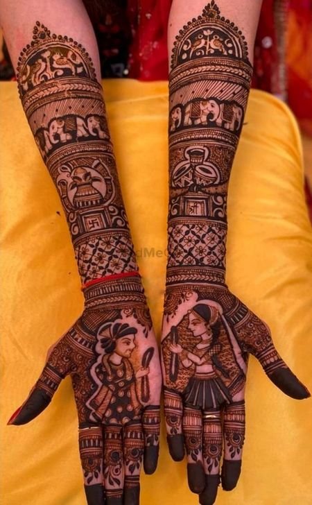 Looking for Mehndi Design with Romantic Couple Portraits