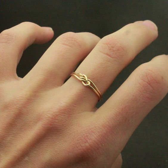 Simple finger ring designs