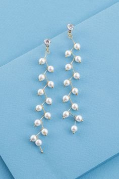 Pearl earring design 